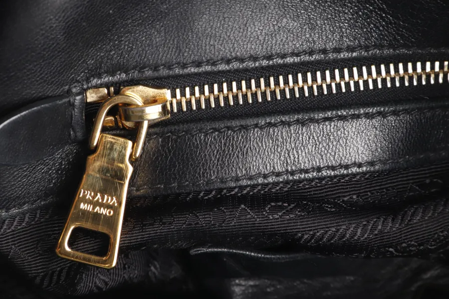 PRADA TESSUTO GAUFRE NYLON NERO (IBA 336) WITH STRAP