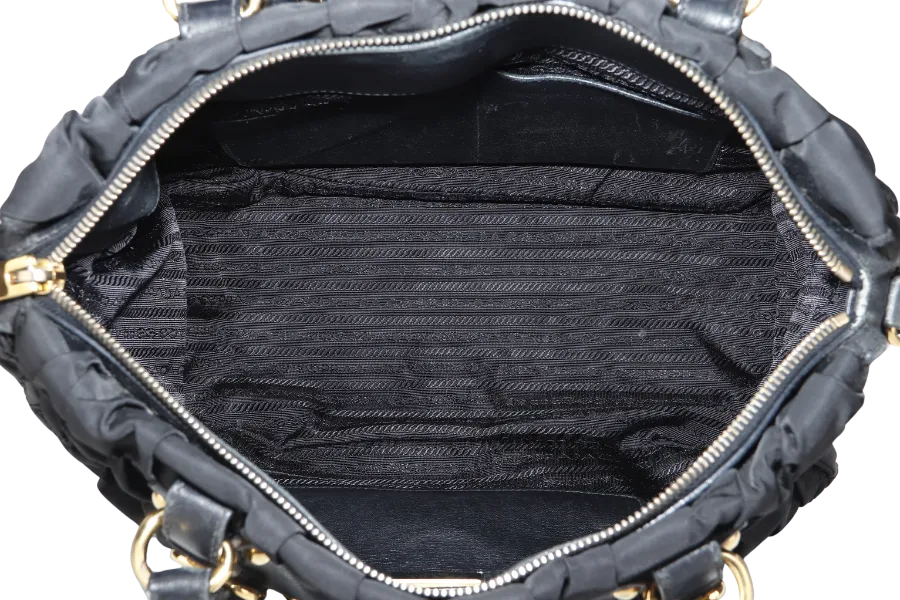 PRADA TESSUTO GAUFRE NYLON NERO (IBA 336) WITH STRAP