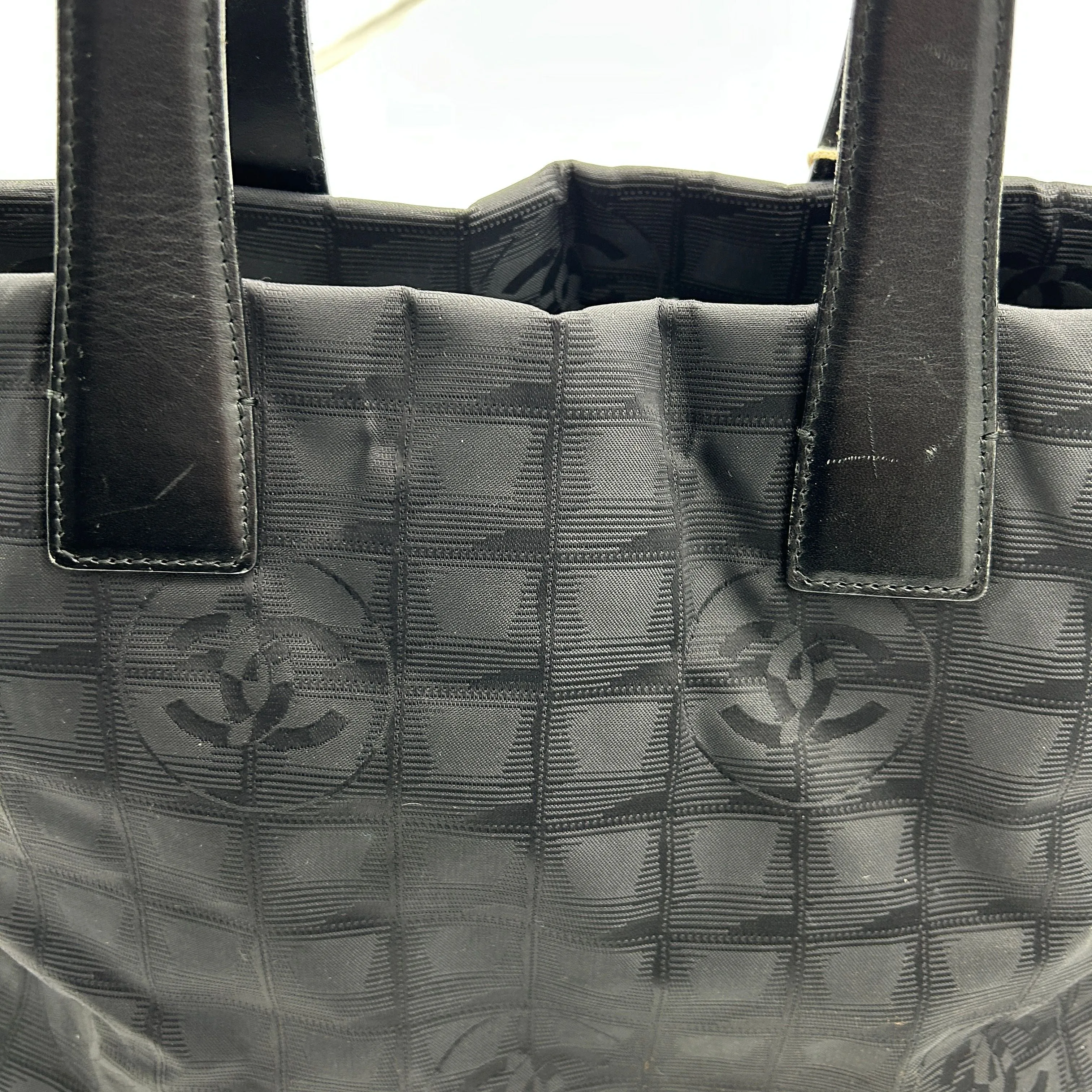 Pre-owned Chanel Tote Bagtravel Line Nylon Black  WD459597