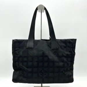 Pre-owned Chanel Tote Bagtravel Line Nylon Black  WD459597