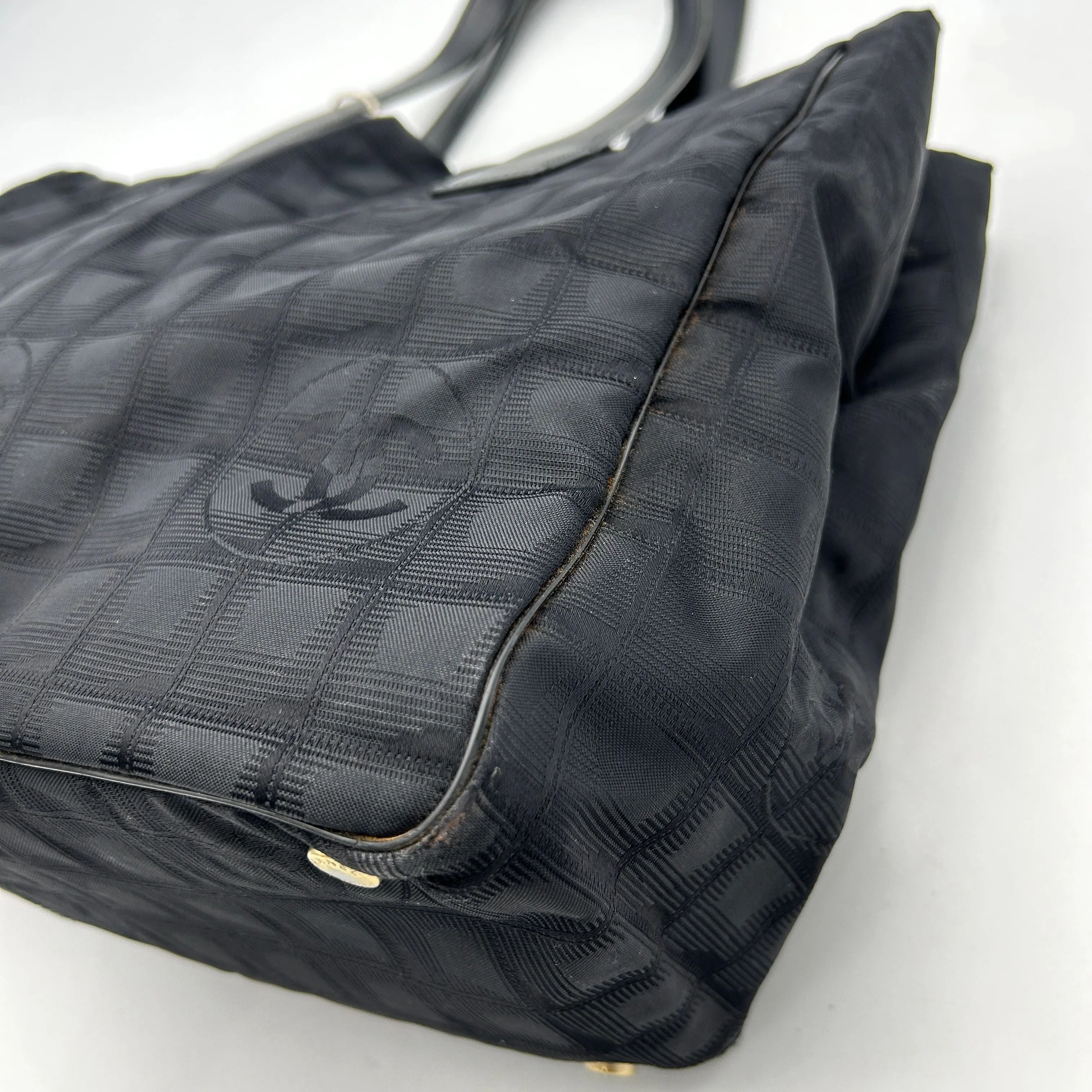 Pre-owned Chanel Tote Bagtravel Line Nylon Black  WD459597
