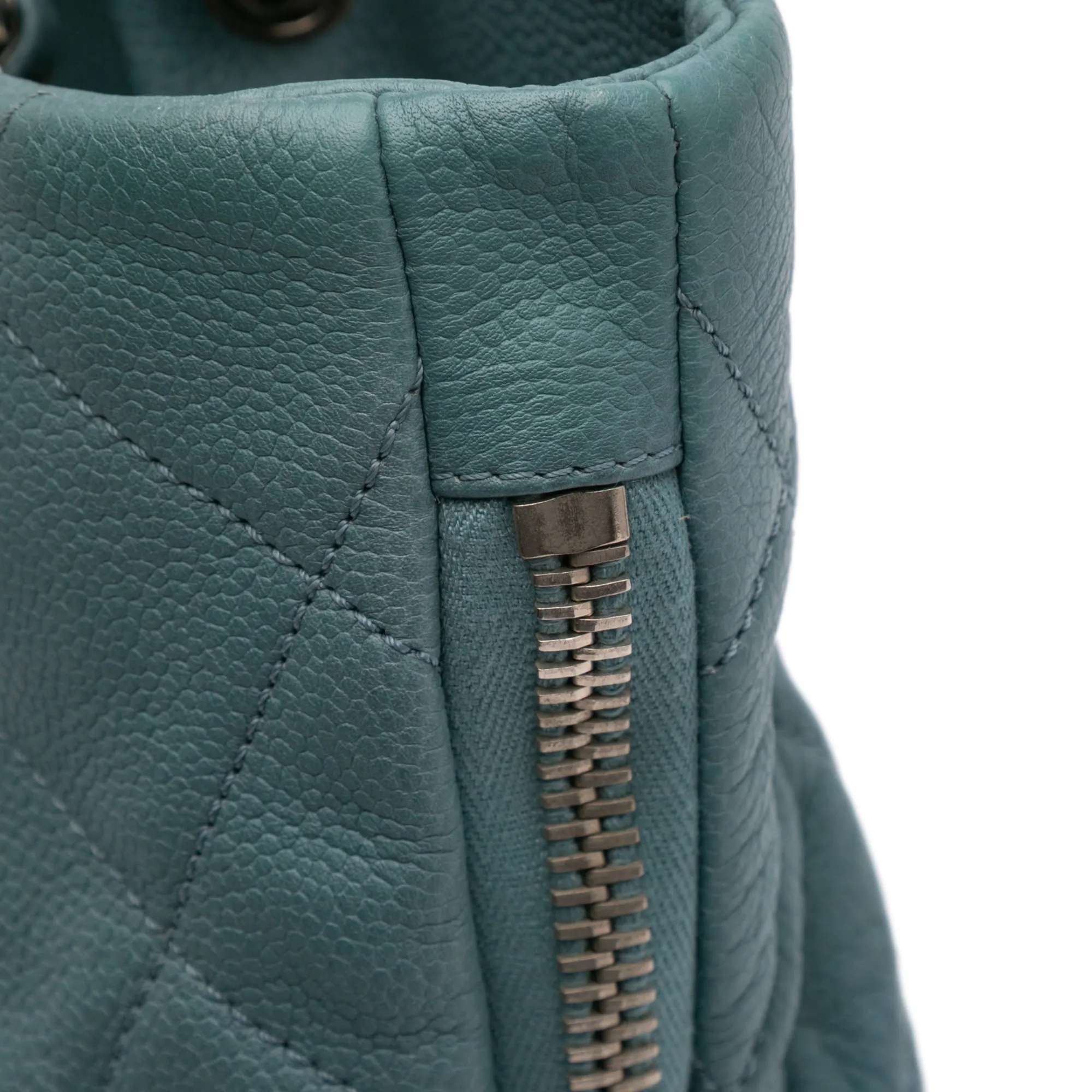 Quilted Caviar Expandable Zip Tote
