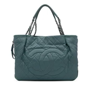 Quilted Caviar Expandable Zip Tote
