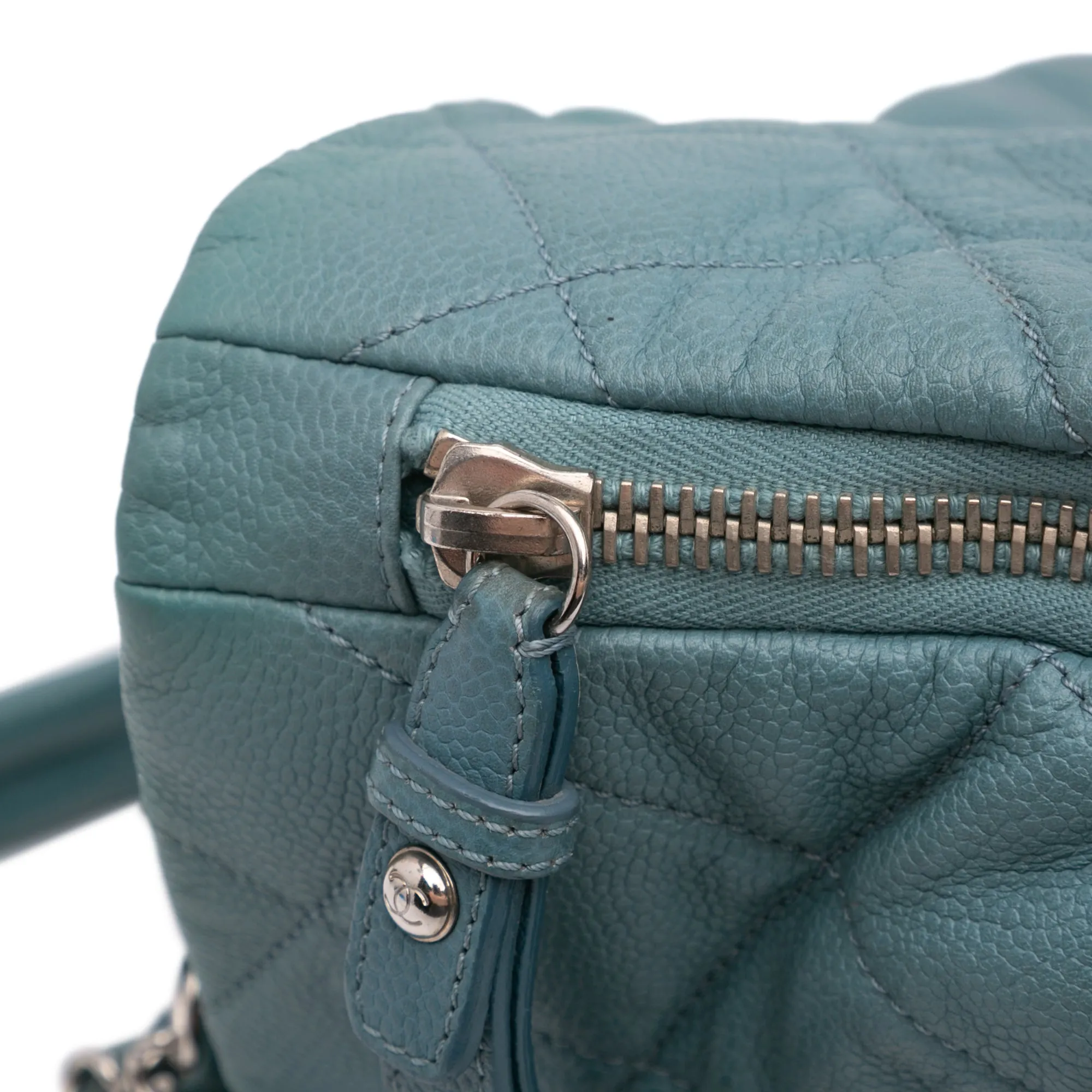 Quilted Caviar Expandable Zip Tote