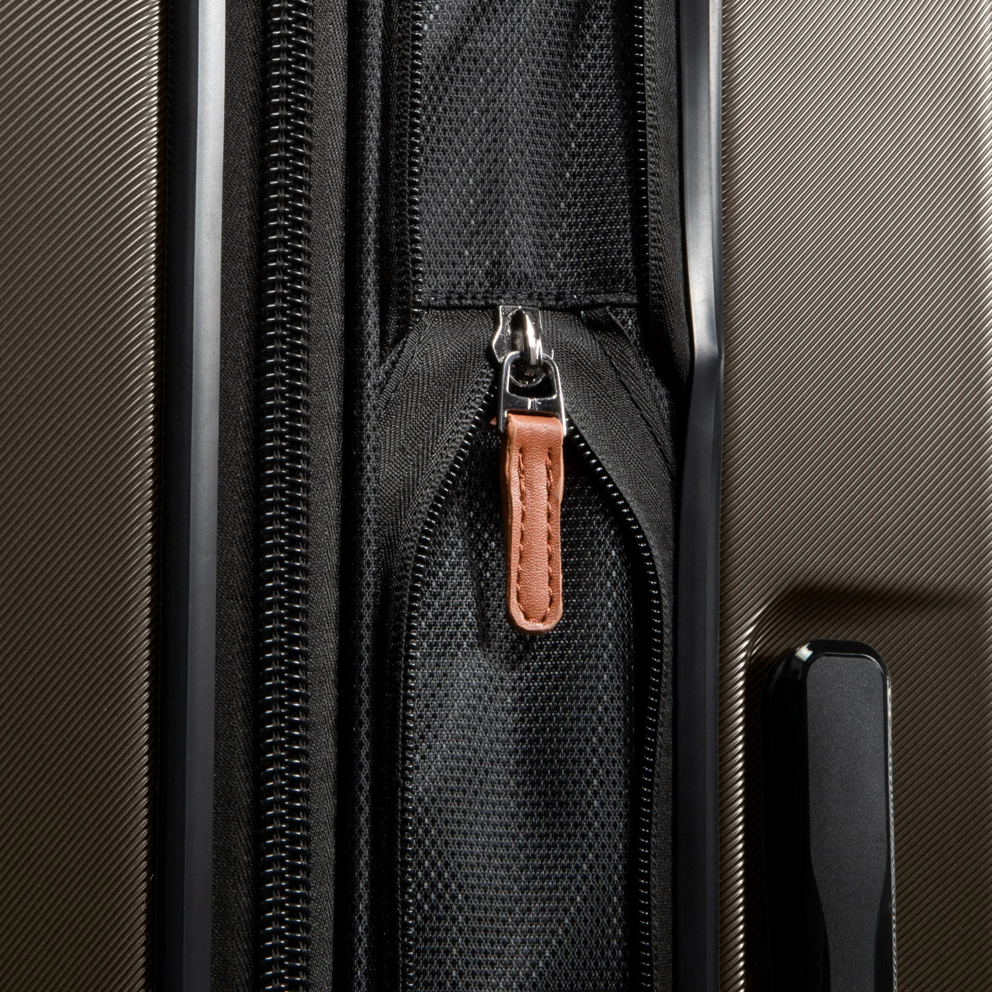 Ricardo Beverly Hills Montecito 2.0 29" Hardside Expandable Spinner - ONLINE ONLY