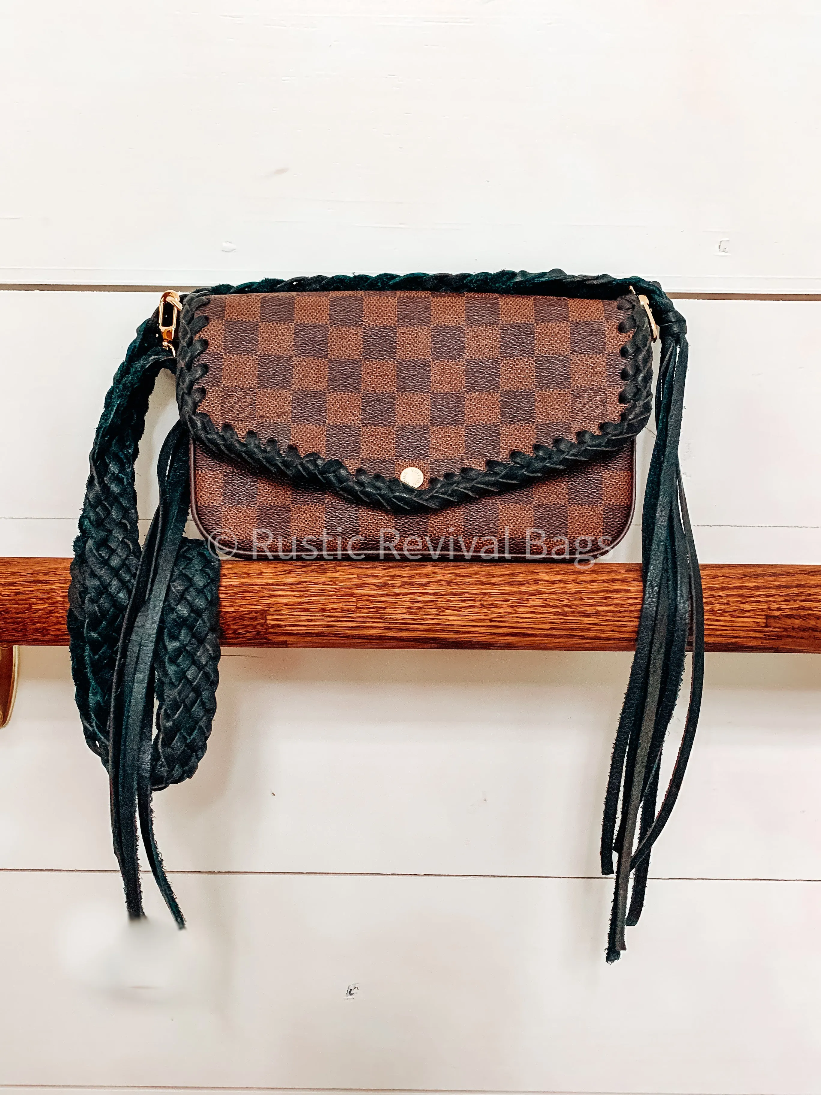 The Elizabeth Crossbody