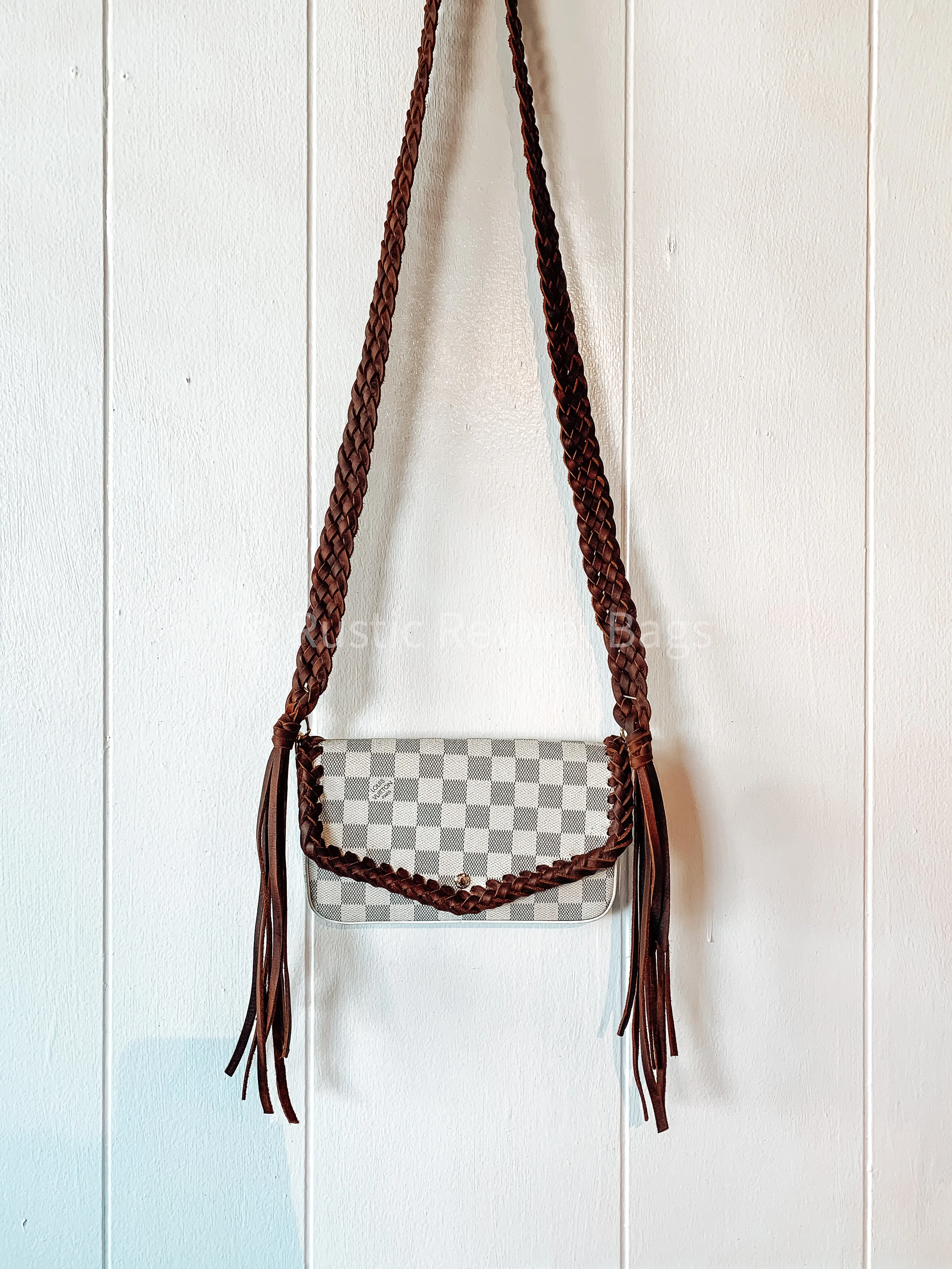 The Elizabeth Crossbody