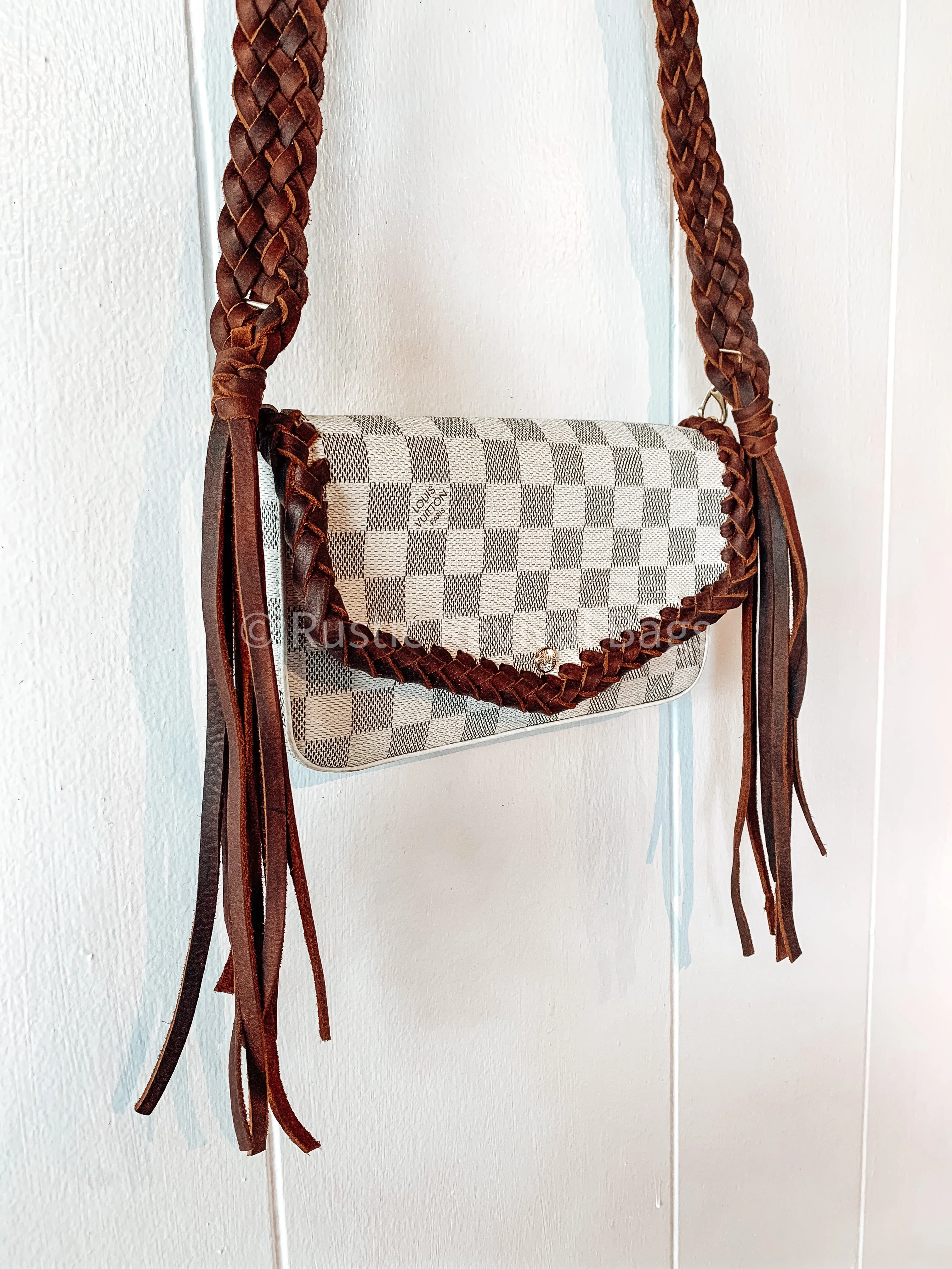 The Elizabeth Crossbody