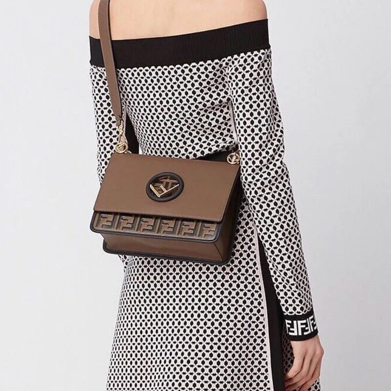 VELORA - Kan Shoulder Bag Dark Brown