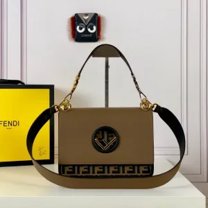 VELORA - Kan Shoulder Bag Dark Brown