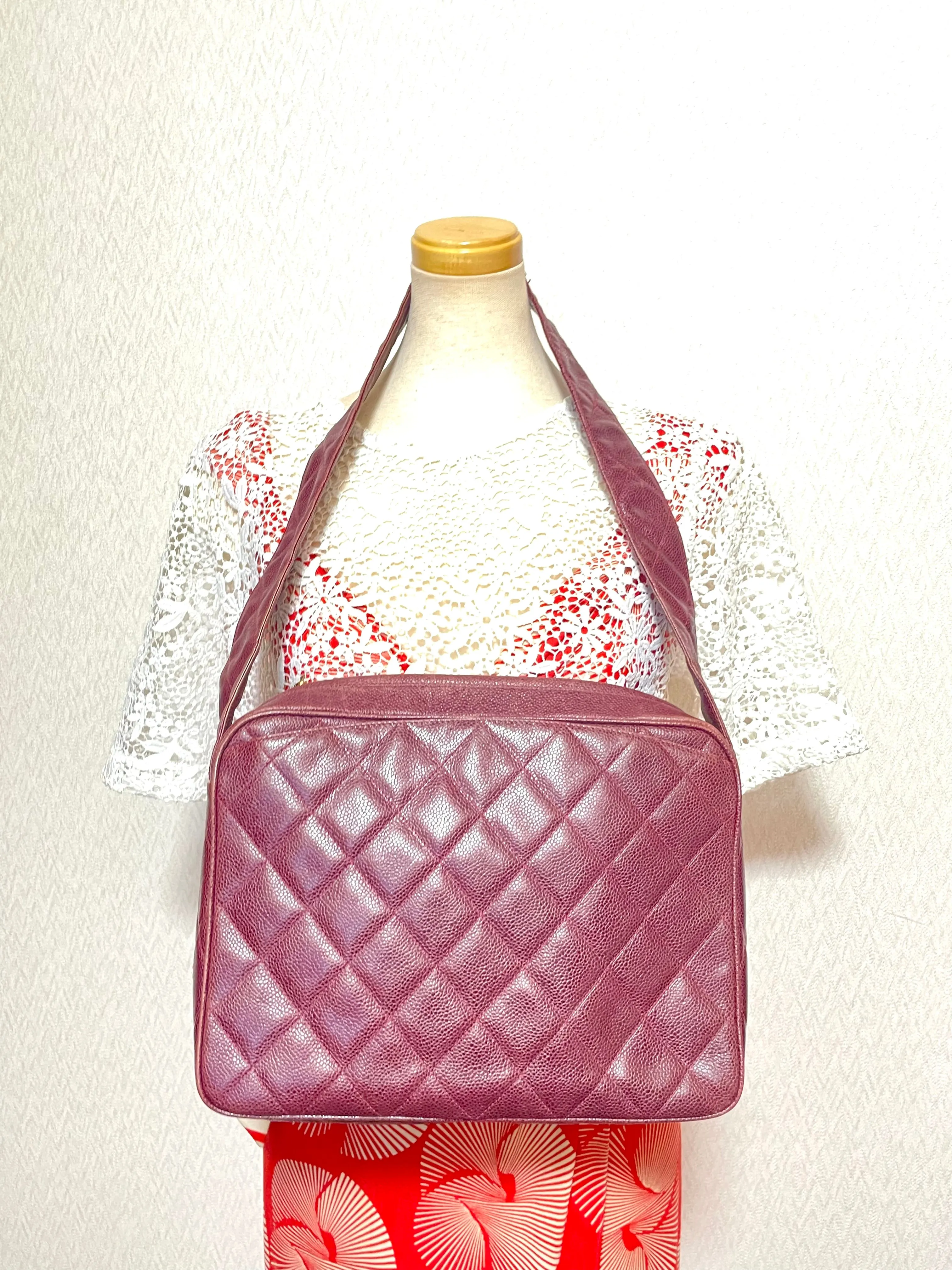 Vintage CHANEL wine caviar leather messenger large, jumbo shoulder bag with golden CC ball charm. Classic purse for daily use. 060922ys