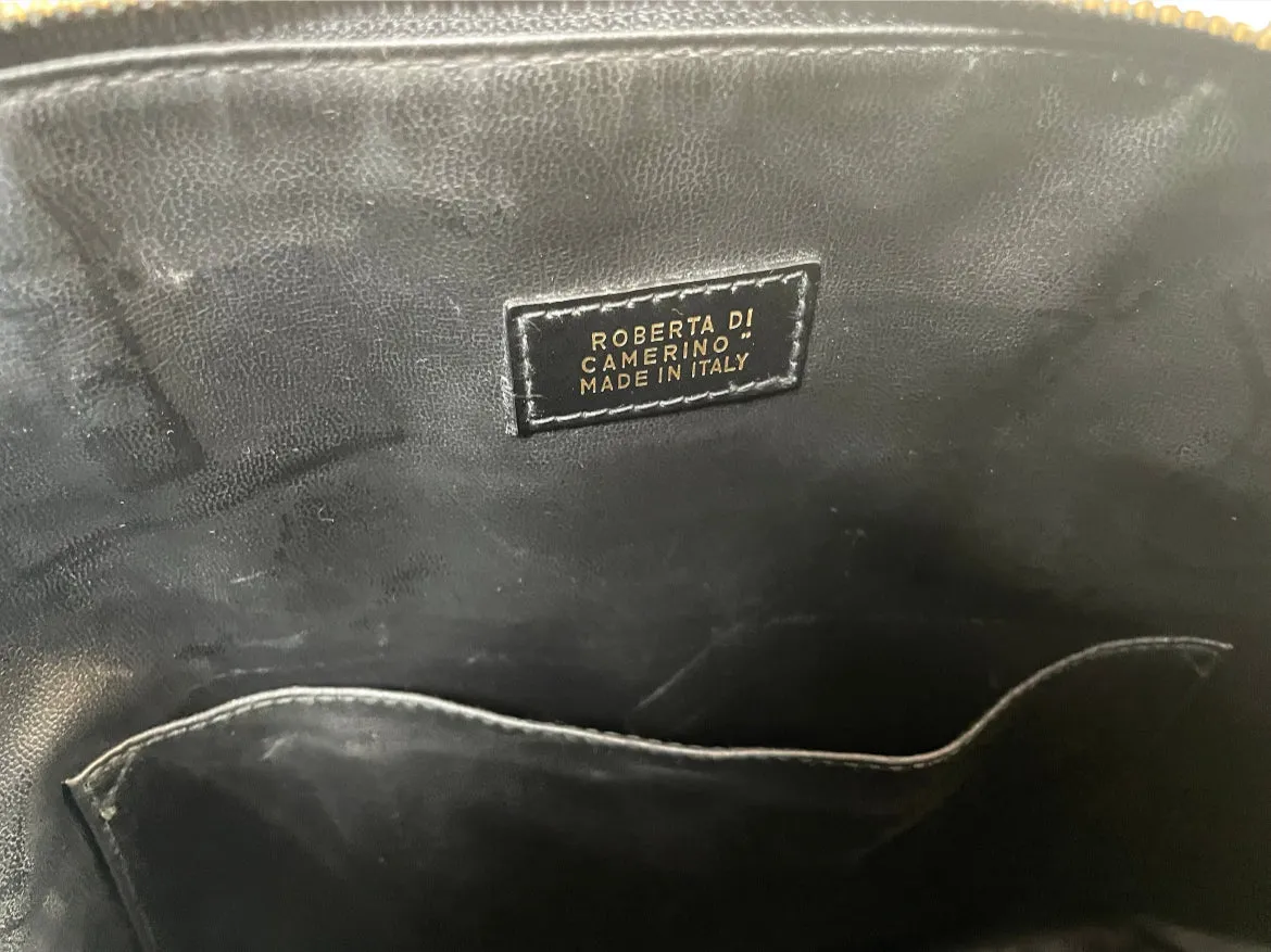 Vintage Roberta di Camerino black leather mini bolide bag with a gold tone logo charm. Classic piece for any occasion. 051227