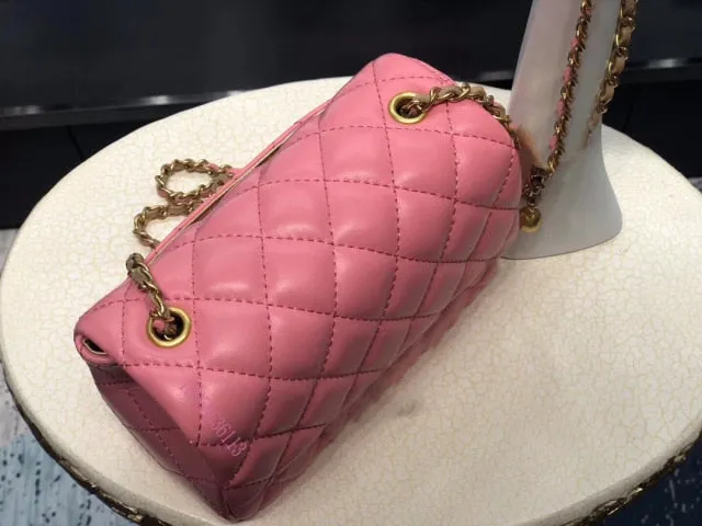 Women Classic Caviar Bag
