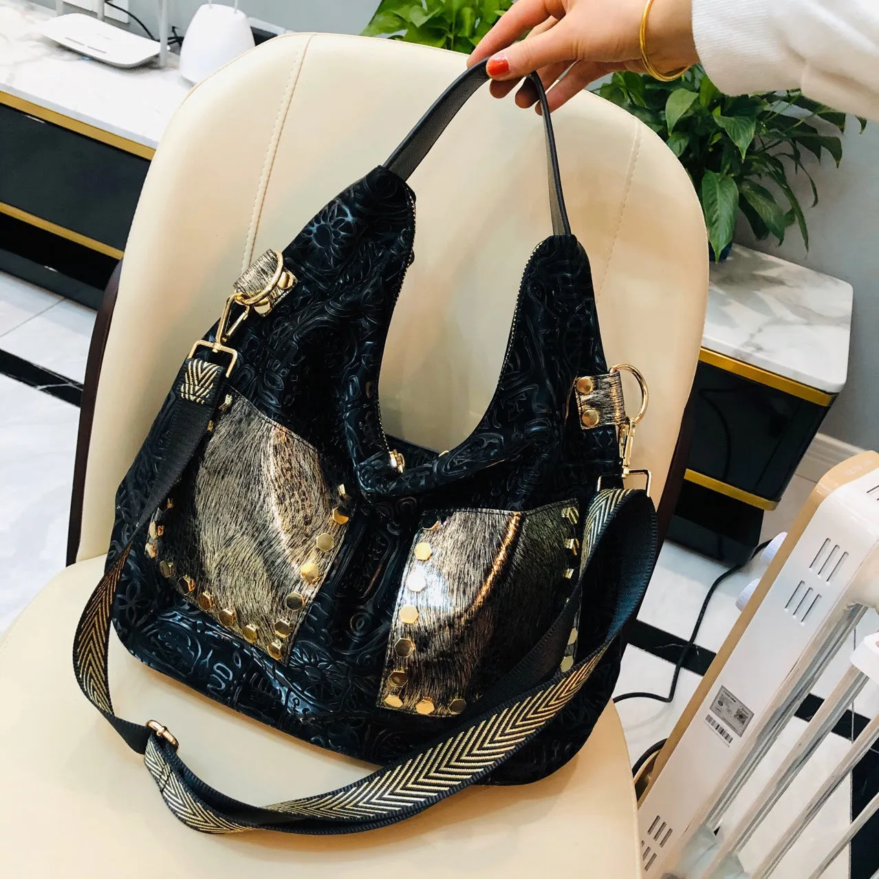 Women Vegan Leather Big Capacity Vest Shape Handbag