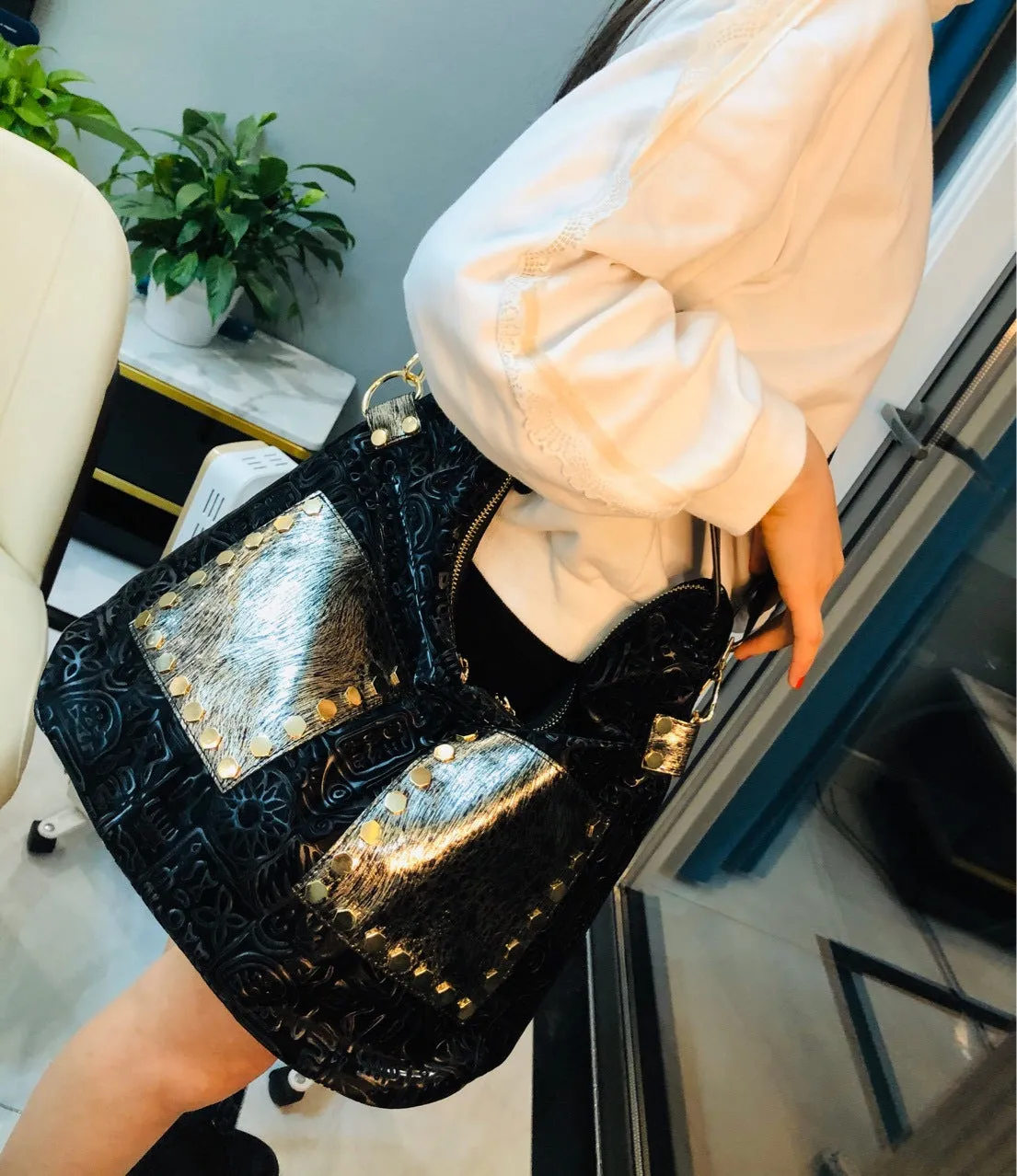 Women Vegan Leather Big Capacity Vest Shape Handbag